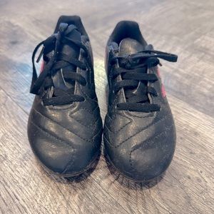 Toddler soccer cleats
